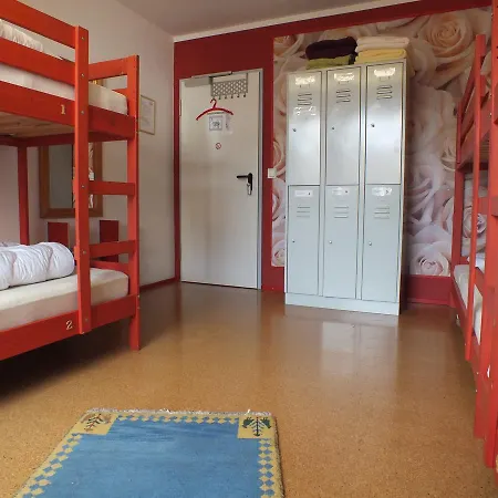 Hostel Max *