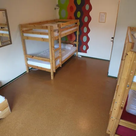 Max Hostel