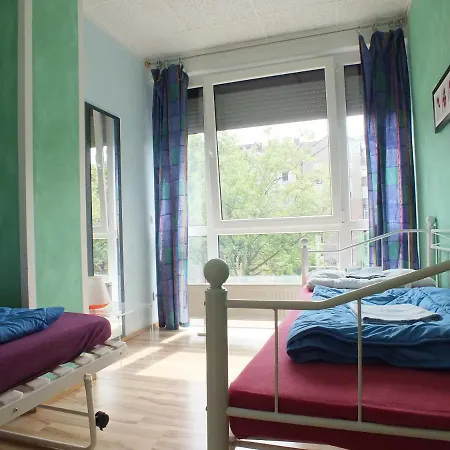 Hostel Max