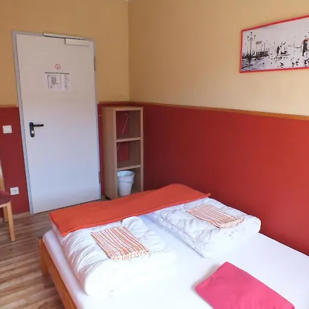 Hostel Max