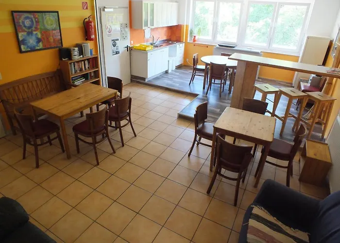 Max Auberge de jeunesse *